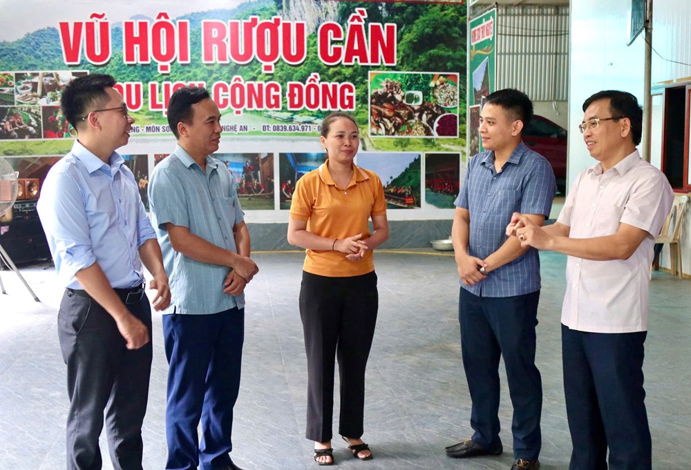 Công nghệ số “mở lối” phát triển cho sinh kế vùng cao - ảnh 6