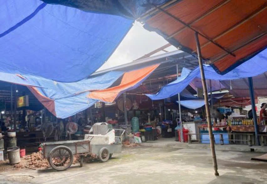 Làm rõ thực trạng nghịch lý chợ cũ xuống cấp, chợ mới xây tiền tỉ bỏ hoang - ảnh 2