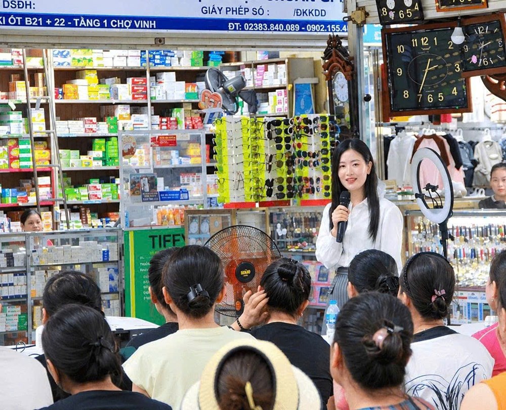 Chợ truyền thống vắng khách, tiểu thương tìm hướng kinh doanh trên không gian số - ảnh 3