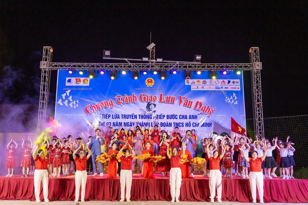 Tập trung giáo dục chính trị, tư tưởng, văn hoá, đạo đức cho đoàn viên, thanh niên - ảnh 8