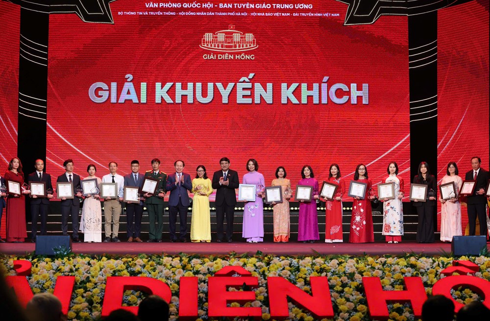 Báo Văn Hóa nhận bằng khen tại Giải Diên Hồng lần thứ 3 - ảnh 7