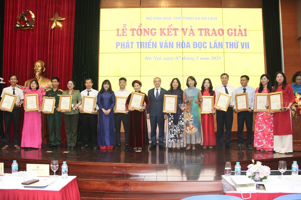 20 tập thể, 15 cá nhân được trao Giải thưởng phát triển văn hóa đọc lần thứ VII - ảnh 6