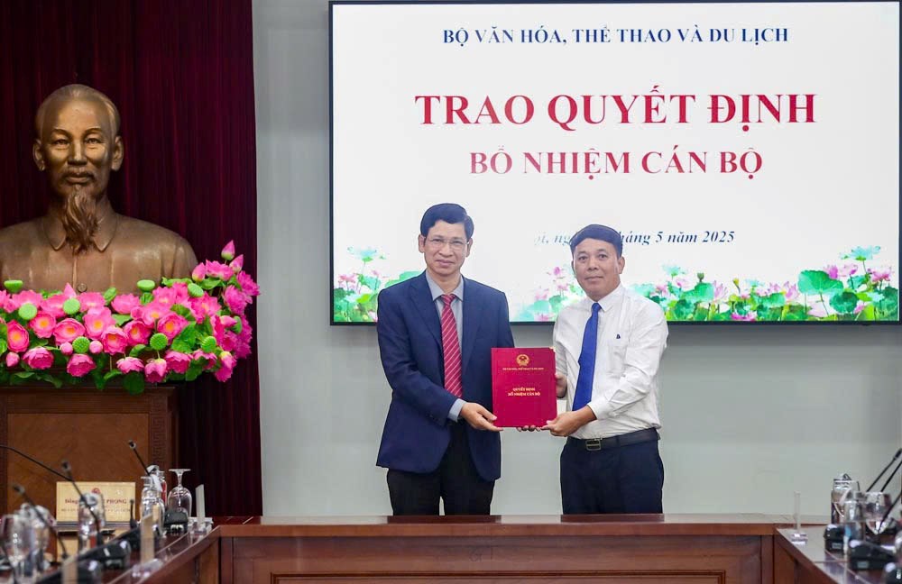 Bộ VHTTDL công bố, trao quyết định bổ nhiệm cán bộ - ảnh 3