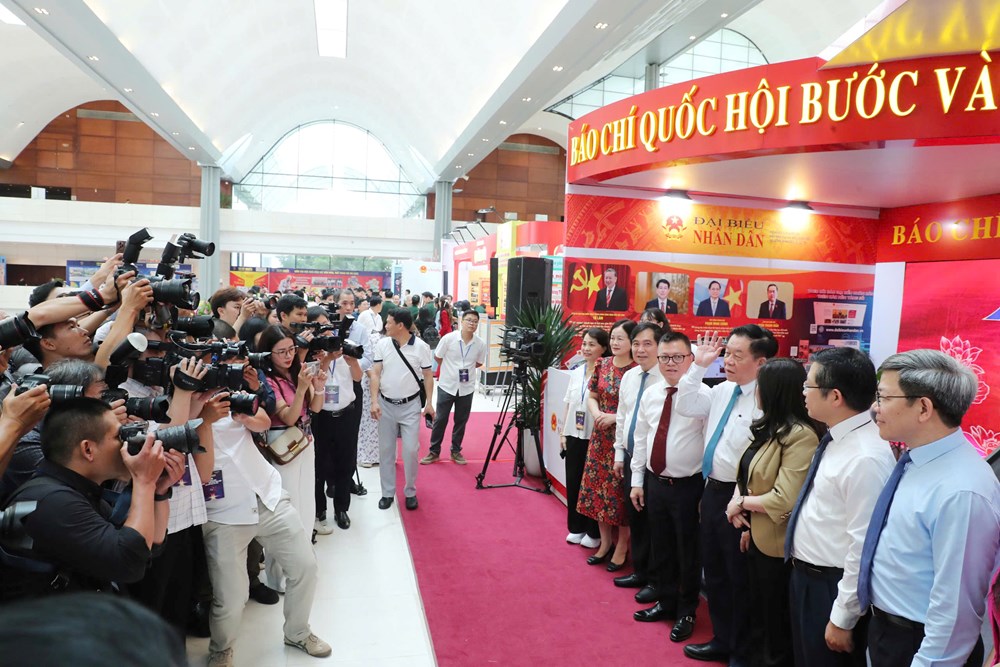 Nhìn lại hành trình 100 năm báo chí cách mạng đồng hành cùng vận mệnh dân tộc - ảnh 9