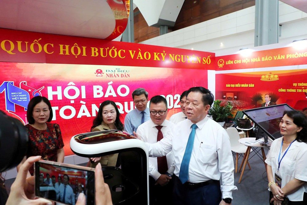 Nhìn lại hành trình 100 năm báo chí cách mạng đồng hành cùng vận mệnh dân tộc - ảnh 8