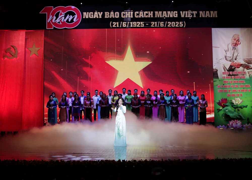 Tự hào trang sử vàng 100 năm báo chí cách mạng - ảnh 9