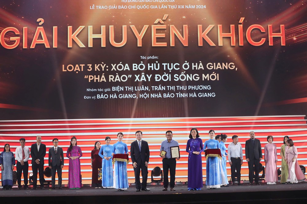 Báo chí cách mạng phải tạo động lực, truyền cảm hứng, khơi dậy khát vọng phát triển - ảnh 8