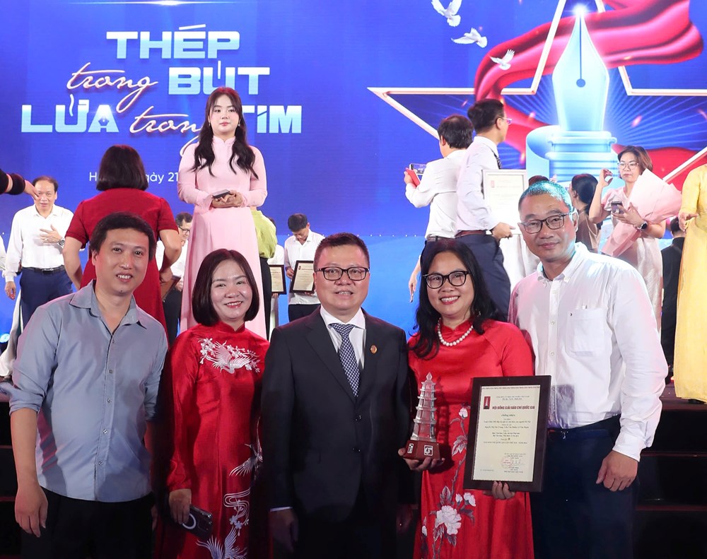 Báo chí cách mạng phải tạo động lực, truyền cảm hứng, khơi dậy khát vọng phát triển - ảnh 9