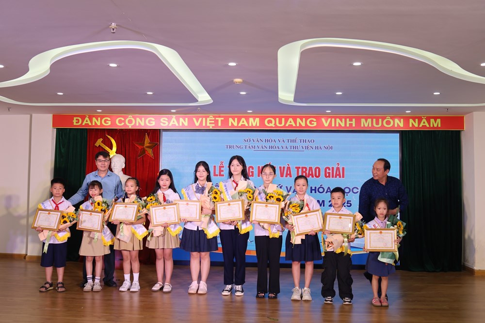 Trao giải cuộc thi Đại sứ văn hoá đọc thành phố Hà Nội năm 2025 - ảnh 3