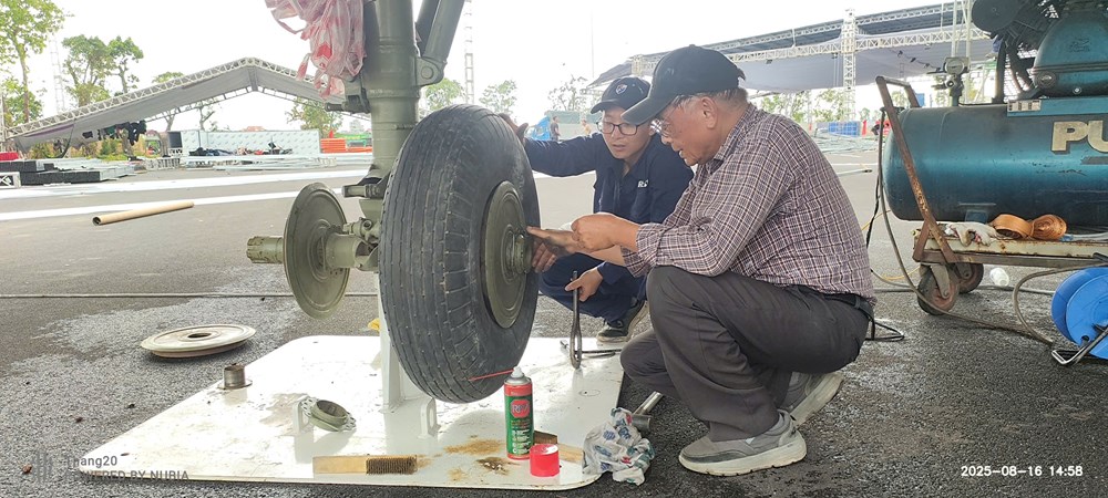 Cơ hội chiêm ngưỡng chuyên cơ từng chở Bác Hồ tại Triển lãm Thành tựu đất nước - ảnh 4