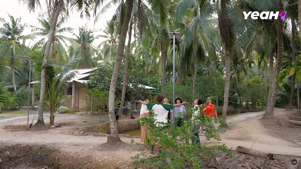 Nghẹn ngào chia tay miền Tây - ảnh 3