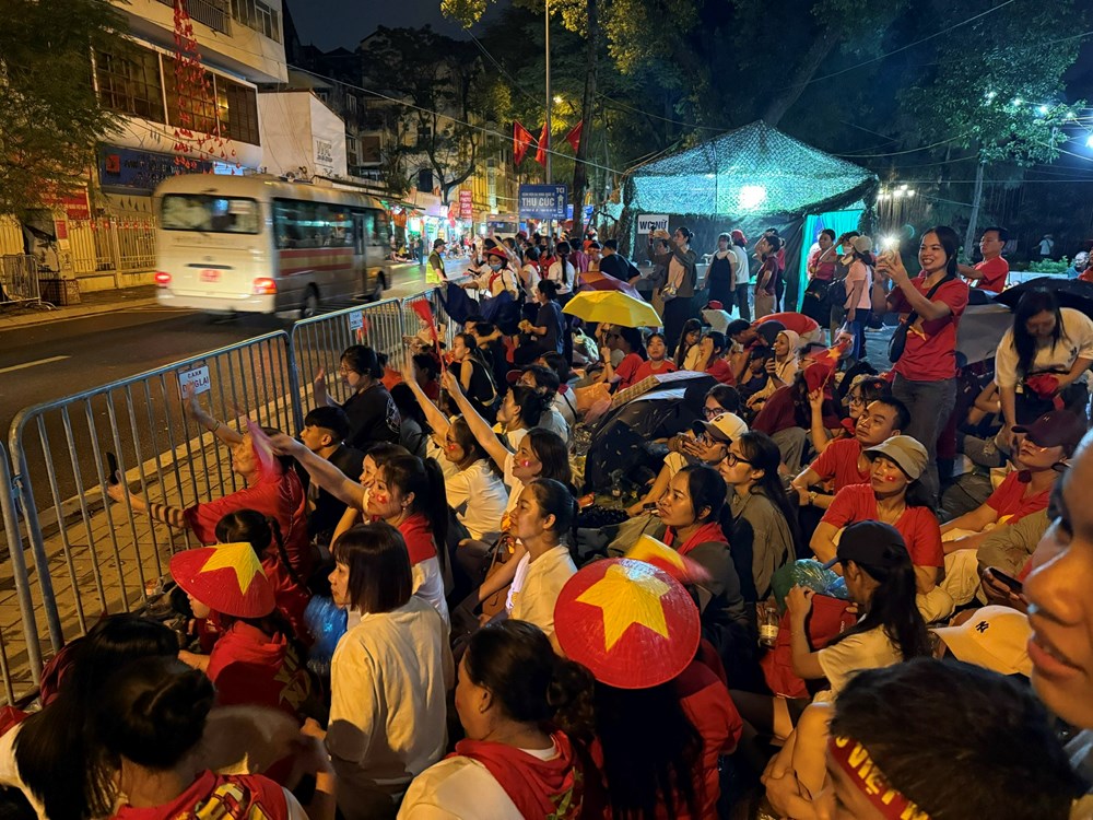 Thủ đô đêm không ngủ - ảnh 5