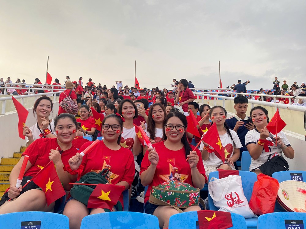 Concert quốc gia thổi bùng tinh thần thi đua yêu nước - ảnh 5