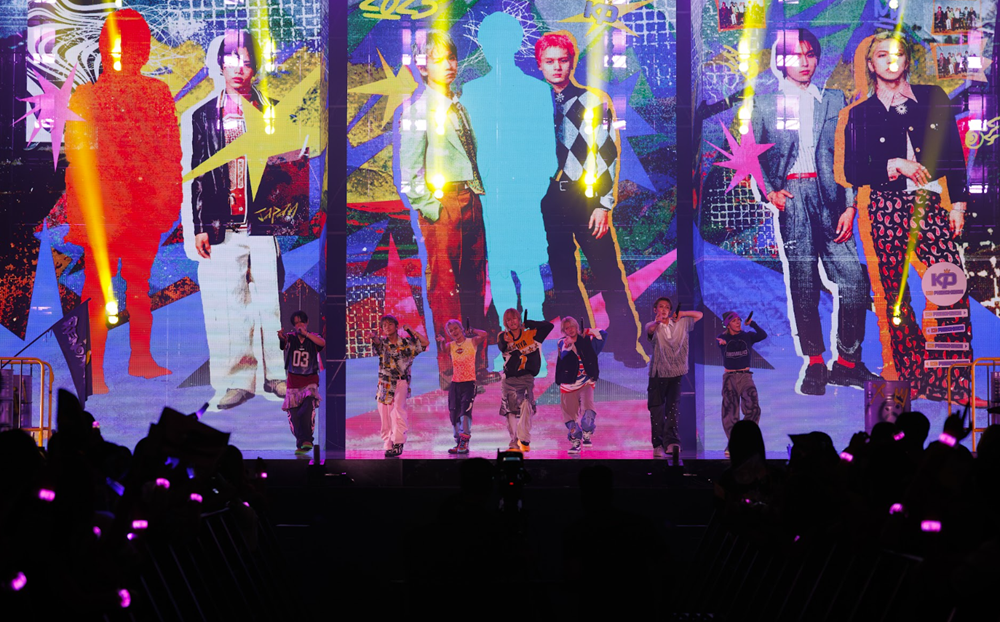 Cuộc đối đầu giữa 3 nhóm nhạc thế hệ mới của K-pop, J-pop và V-Pop - ảnh 3