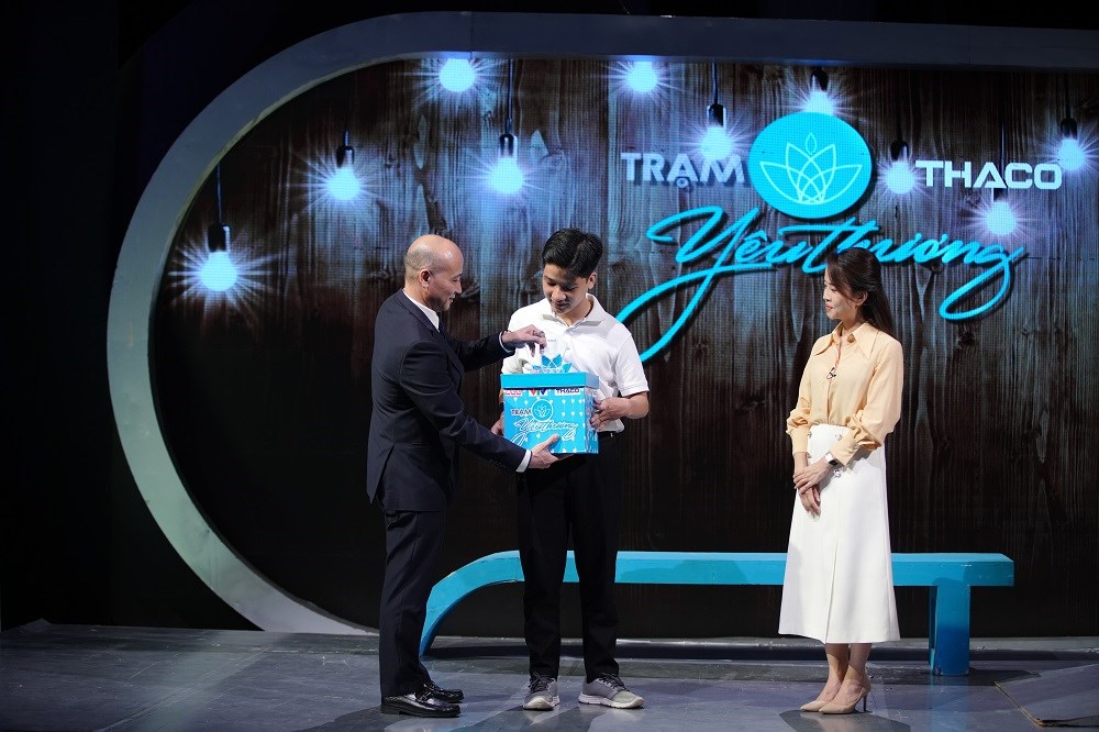 Hành trình bước đến tương lai của chàng trai liệt nửa người - ảnh 2