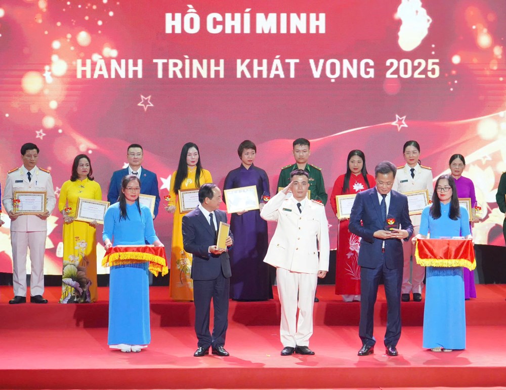 Lan toả những gương điển hình tiêu biểu trong học tập và làm theo tư tưởng, đạo đức, phong cách Hồ Chí Minh - ảnh 4