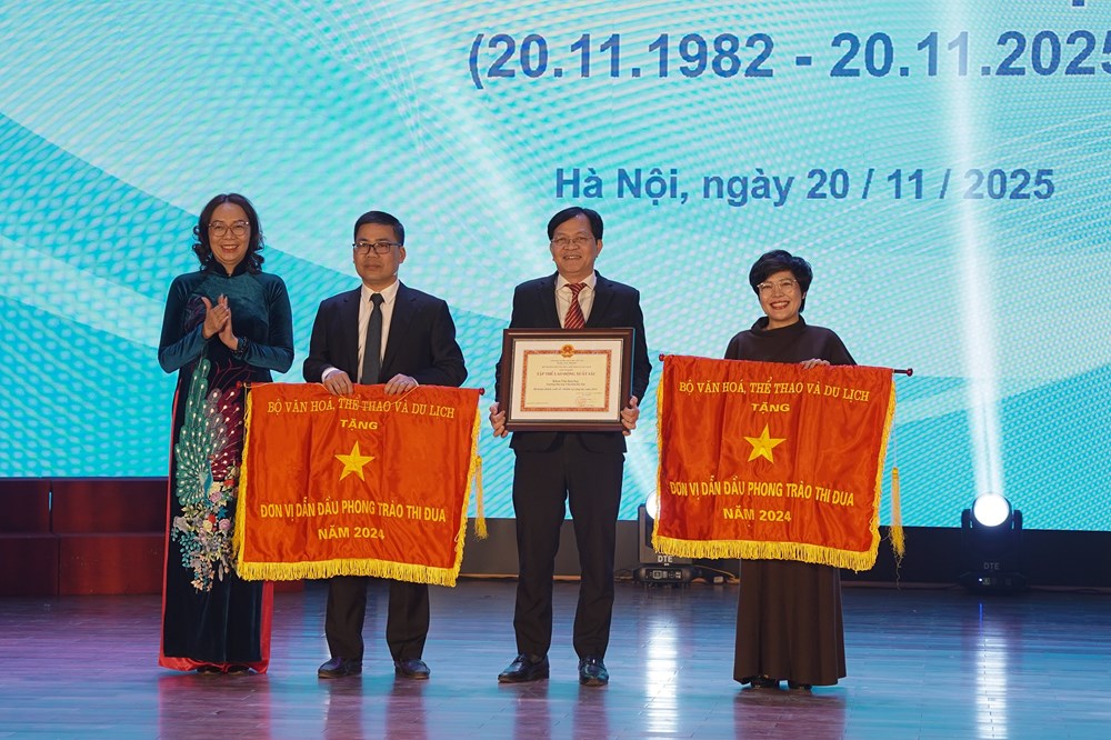 Trường Đại học Văn hóa Hà Nội kỷ niệm 43 năm Ngày Nhà giáo Việt Nam - ảnh 2