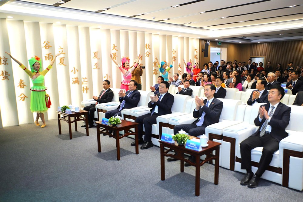 Khai mạc Tuần lễ Văn hoá – Du lịch – Khoa học và công nghệ Quảng Tây tại Hà Nội - ảnh 1