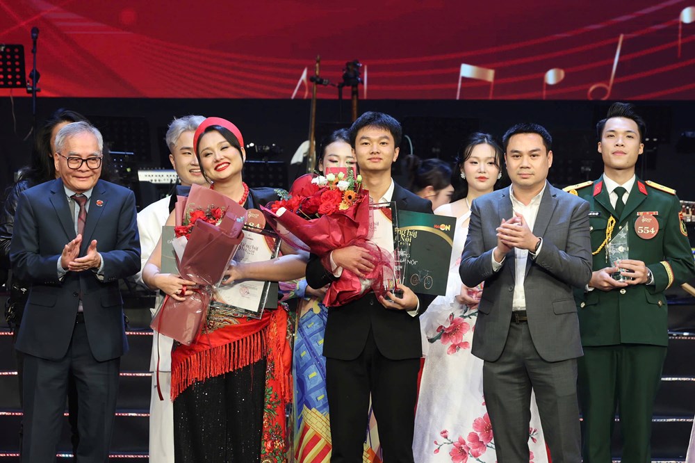 Đào Lê Phương Chi trở thành quán quân “Tiếng hát Hà Nội 2025” - ảnh 5