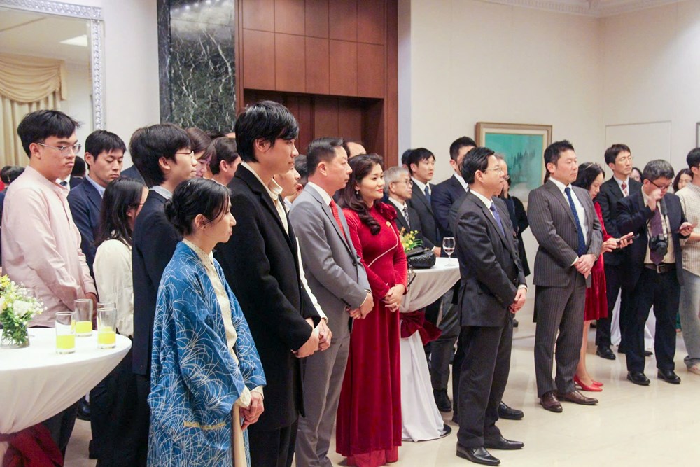 Cục trưởng Cục Hợp tác quốc tế Nguyễn Phương Hòa nhận bằng khen của Đại sứ Nhật Bản - ảnh 1