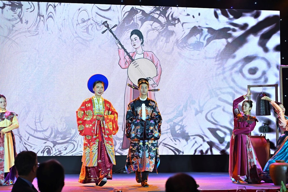 Văn hóa giúp cố kết niềm tin, đóng góp vào sự ổn định và phát triển bền vững của thế giới - ảnh 6