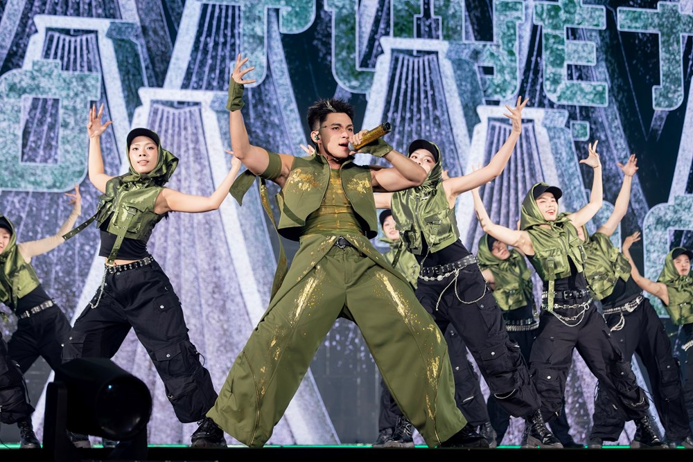 Jun Phạm, Trang Pháp nhập cuộc cùng các tân binh - ảnh 1