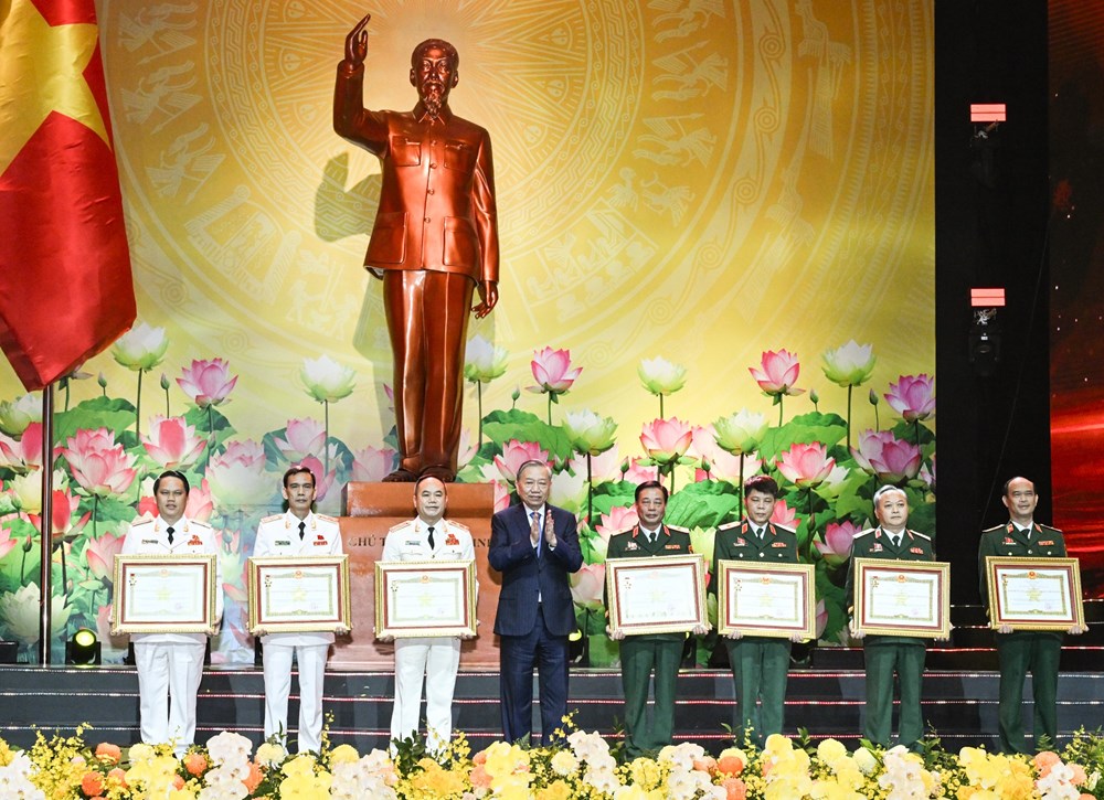 Chú trọng 1 mục tiêu, 3 đột phá, 5 trọng tâm trong phong trào thi đua yêu nước giai đoạn 2026-2030 - ảnh 1