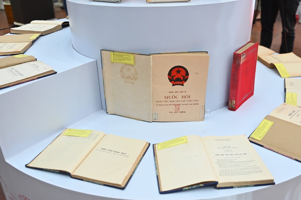 Tự hào “Quốc hội Việt Nam - Hành trình 80 năm xây dựng và phát triển“ - ảnh 8