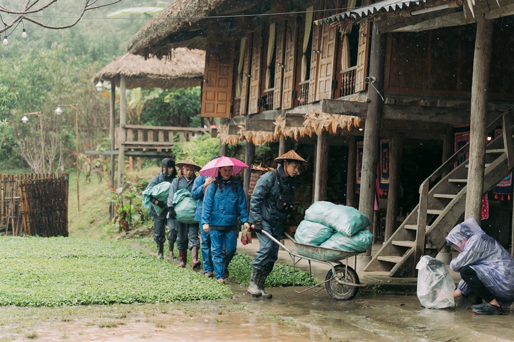 Tâm thế của những người con đi xa để trở về - ảnh 2