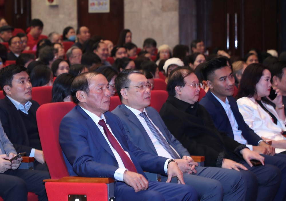 Thông điệp về niềm tin vững chắc vào tương lai tươi sáng của đất nước - ảnh 2