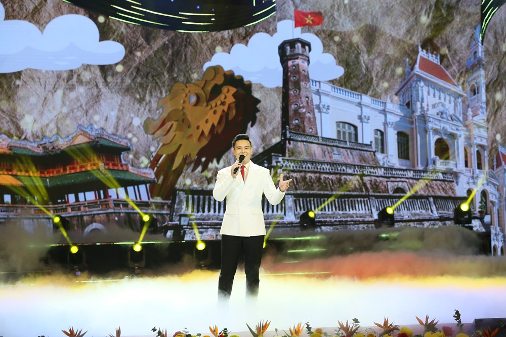 Thông điệp về niềm tin vững chắc vào tương lai tươi sáng của đất nước - ảnh 11