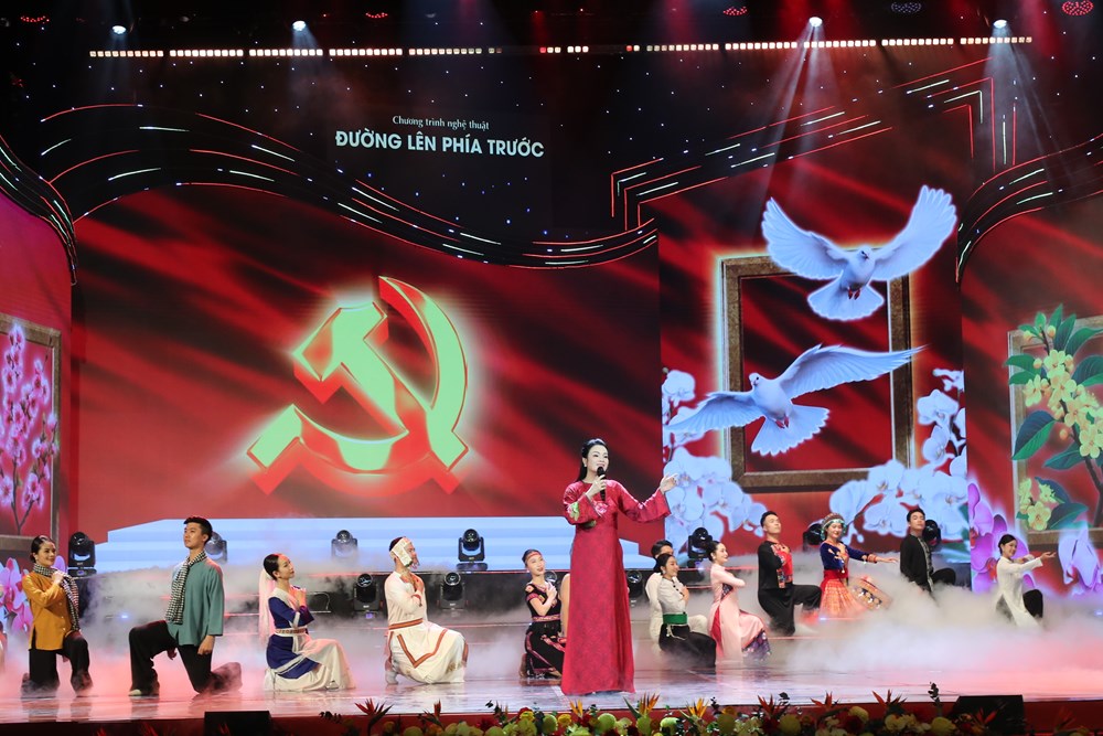 Thông điệp về niềm tin vững chắc vào tương lai tươi sáng của đất nước - ảnh 12