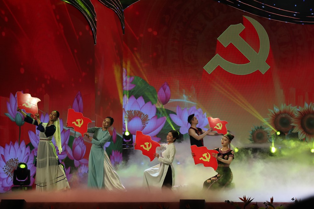 Thông điệp về niềm tin vững chắc vào tương lai tươi sáng của đất nước - ảnh 13