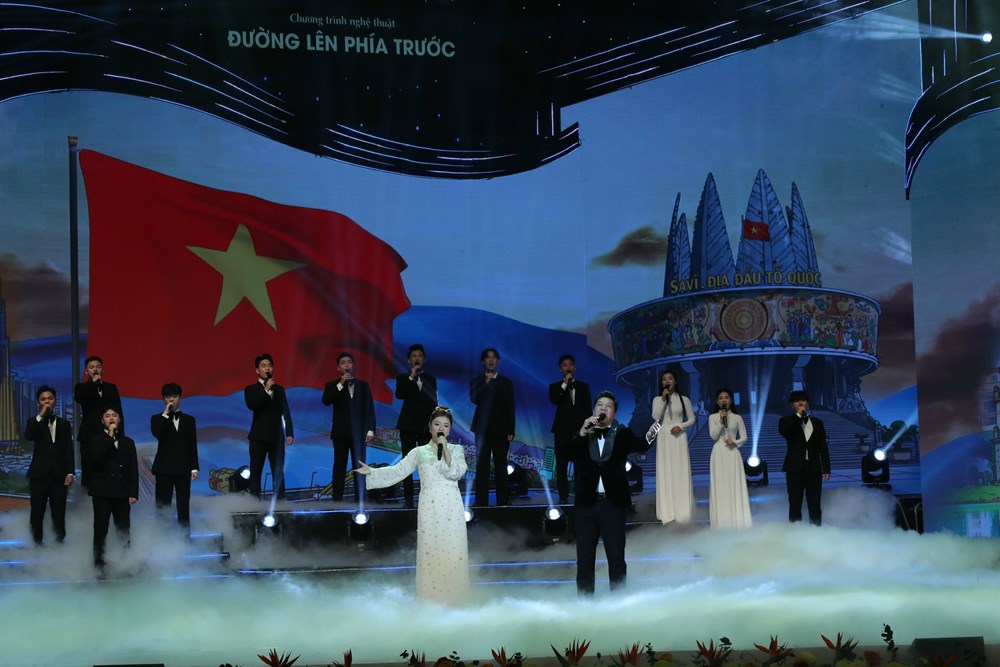 Thông điệp về niềm tin vững chắc vào tương lai tươi sáng của đất nước - ảnh 14