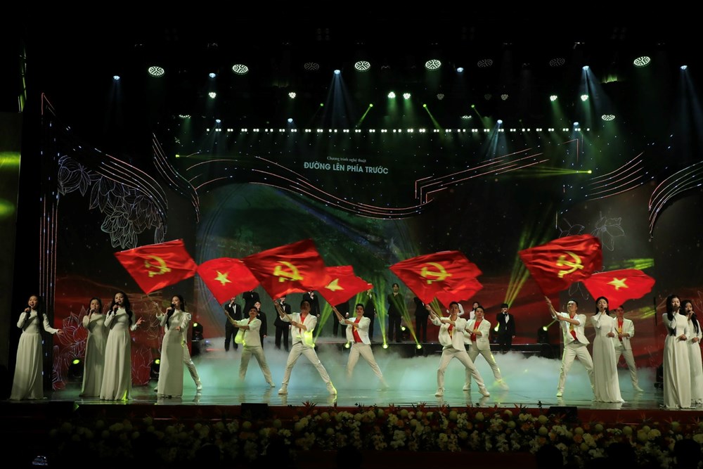 Thông điệp về niềm tin vững chắc vào tương lai tươi sáng của đất nước - ảnh 20