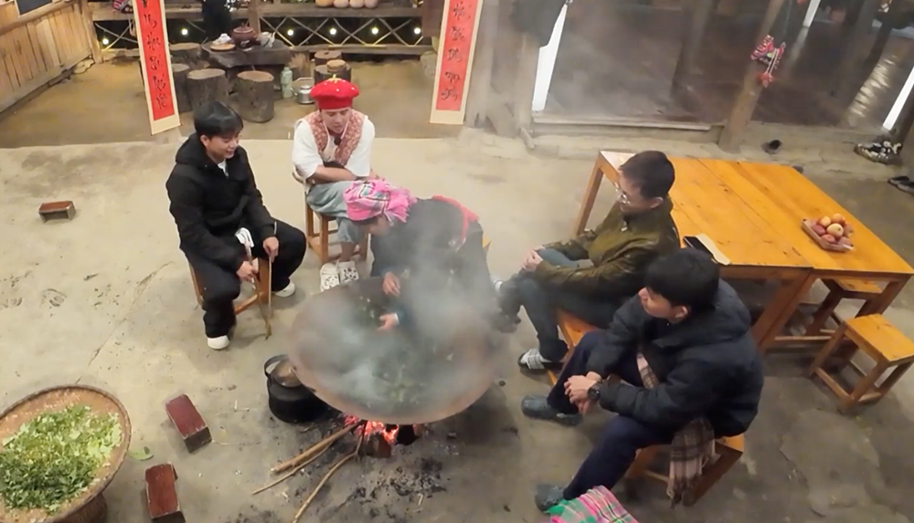 Xúc động câu chuyện về những thầy cô cắm bản - ảnh 1