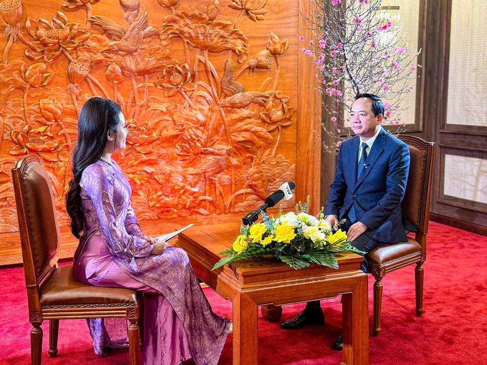 Từ đỉnh núi đến đại lộ mùa xuân - ảnh 1