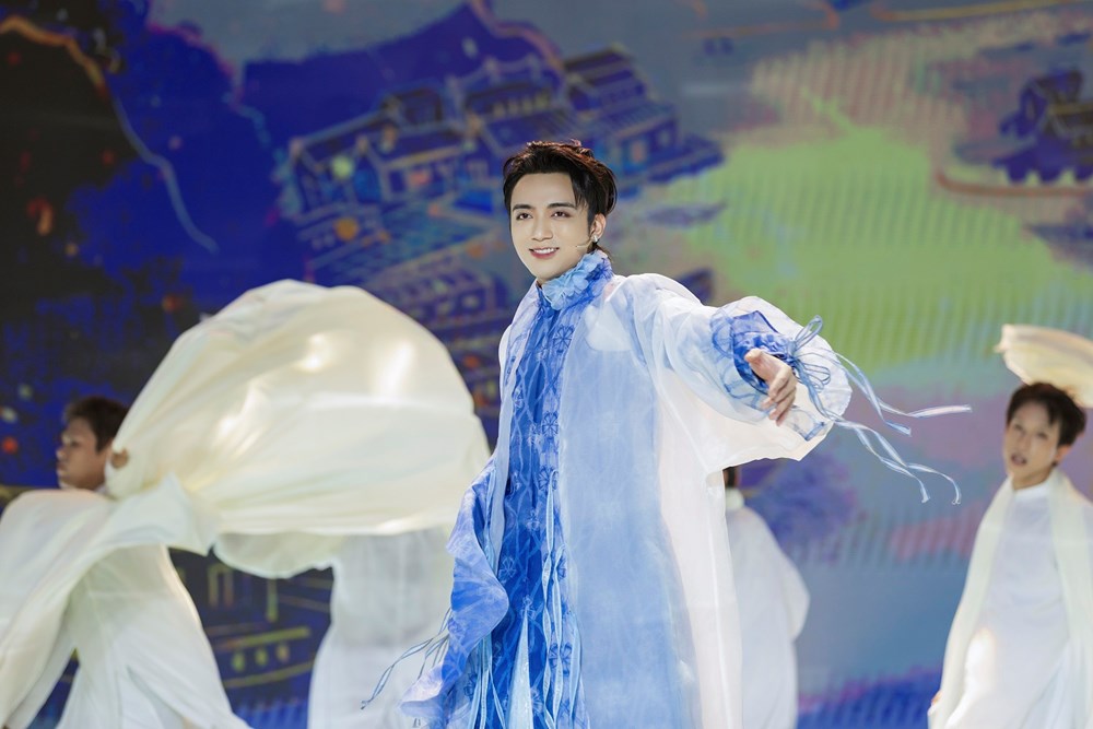 Mỹ Tâm, Soobin Hoàng Sơn, Tóc Tiên, Rhyder cùng dàn sao hội tụ trong “Hoa xuân ca” - ảnh 4