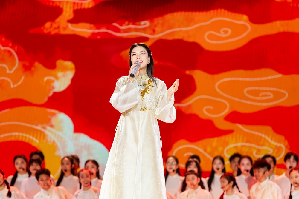 Mỹ Tâm, Soobin Hoàng Sơn, Tóc Tiên, Rhyder cùng dàn sao hội tụ trong “Hoa xuân ca” - ảnh 3