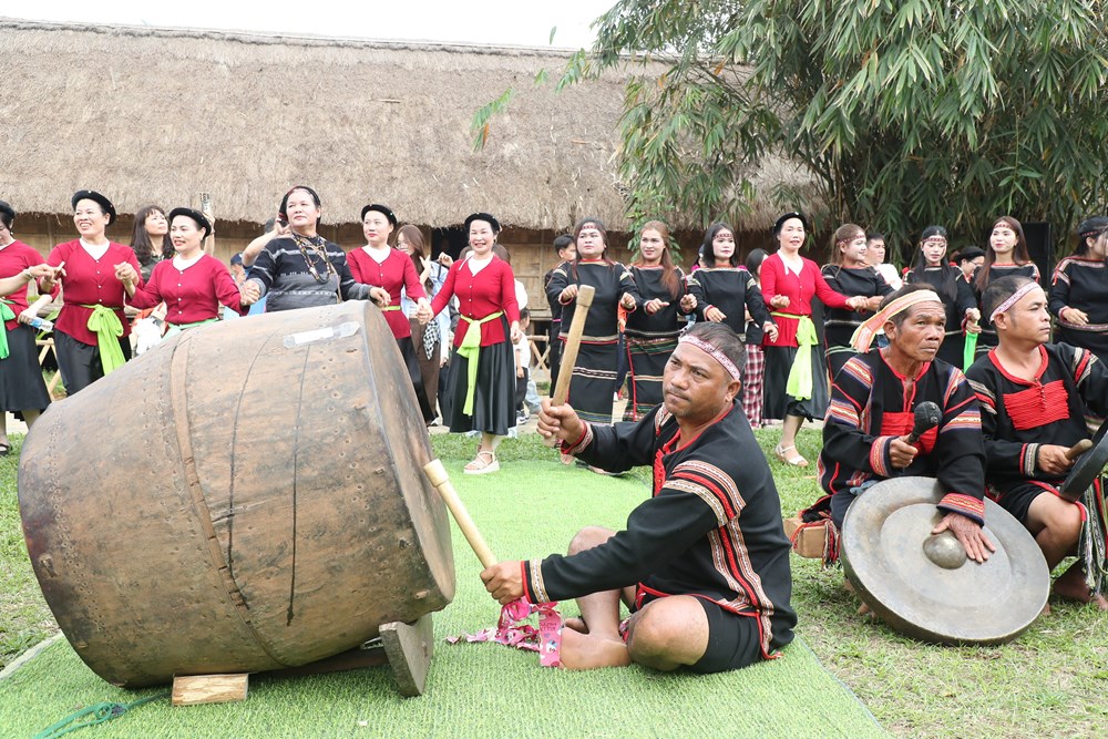 Ngày hội “Sắc xuân trên mọi miền Tổ quốc” 2026 lan tỏa tinh thần đại đoàn kết - ảnh 17