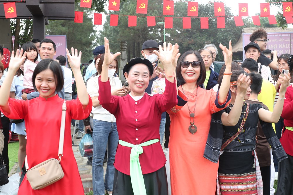 Ngày hội “Sắc xuân trên mọi miền Tổ quốc” 2026 lan tỏa tinh thần đại đoàn kết - ảnh 19