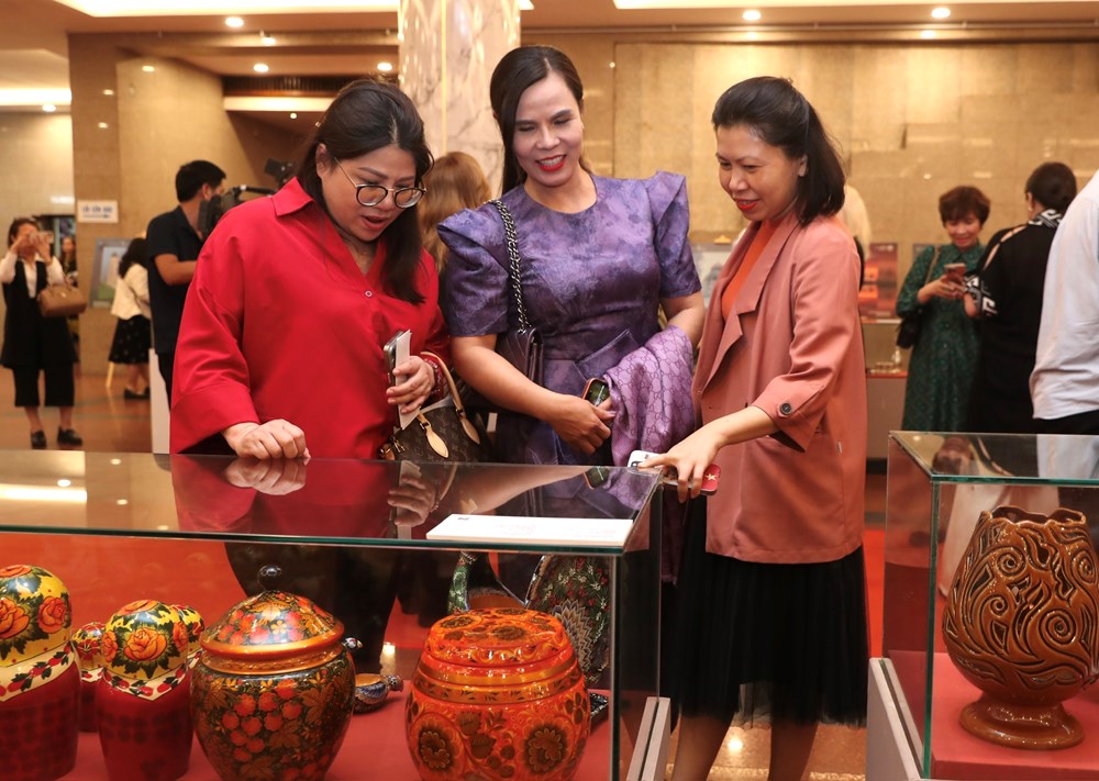 Tôn vinh bản sắc văn hóa, củng cố quan hệ hữu nghị Việt – Nga - ảnh 21