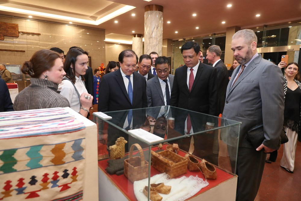 Tôn vinh bản sắc văn hóa, củng cố quan hệ hữu nghị Việt – Nga - ảnh 20