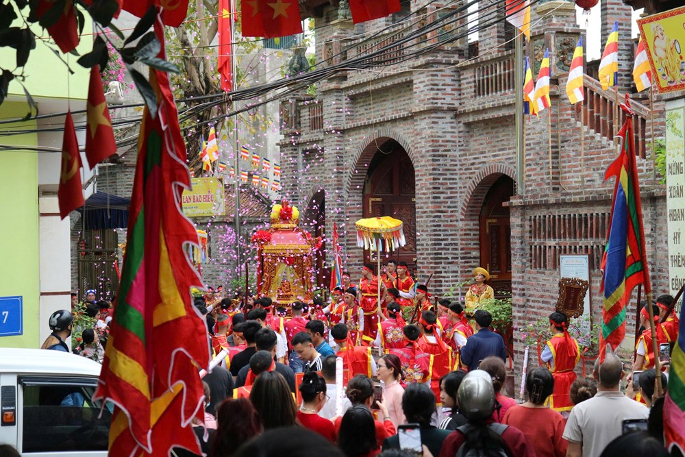 Làng Bát Tràng tưng bừng lễ hội truyền thống - ảnh 2