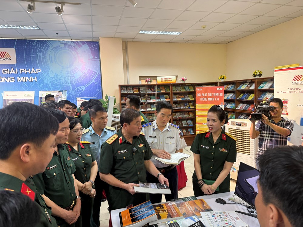 Khai mạc Ngày Sách và Văn hóa đọc lần thứ 5 năm 2026 trong QĐND Việt Nam - ảnh 5