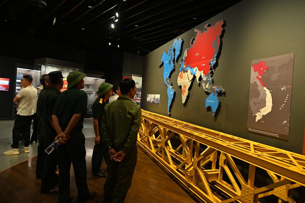 Ngược thời gian về với những “nhân chứng” lịch sử tại Bảo tàng Lịch sử Quân sự - ảnh 6