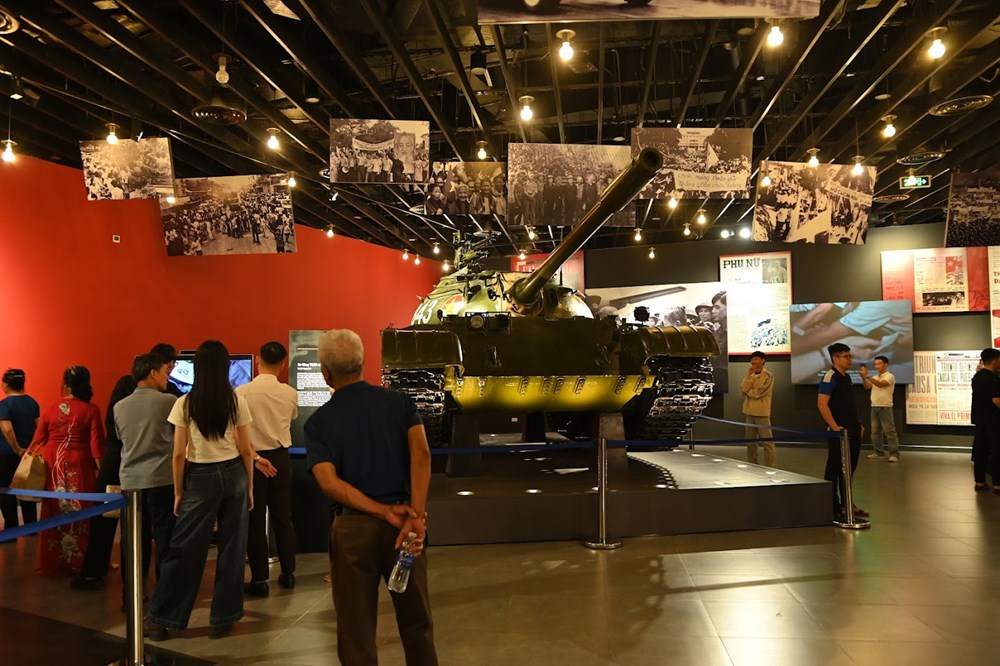 Ngược thời gian về với những “nhân chứng” lịch sử tại Bảo tàng Lịch sử Quân sự - ảnh 1