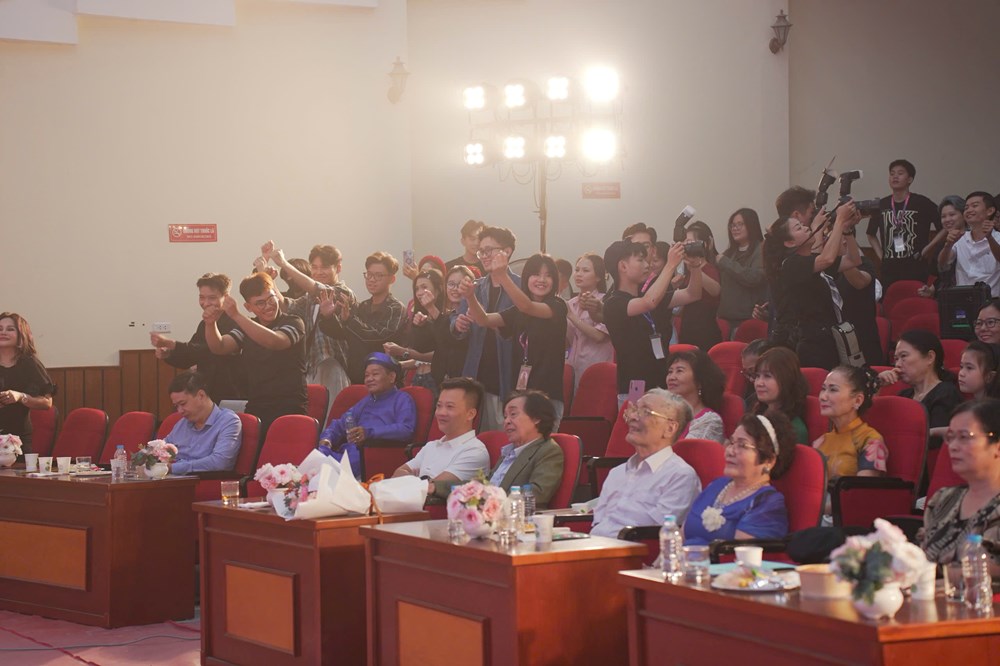 Sinh viên Văn hóa và nỗ lực nối dài mạch nguồn Ví, Giặm - ảnh 3