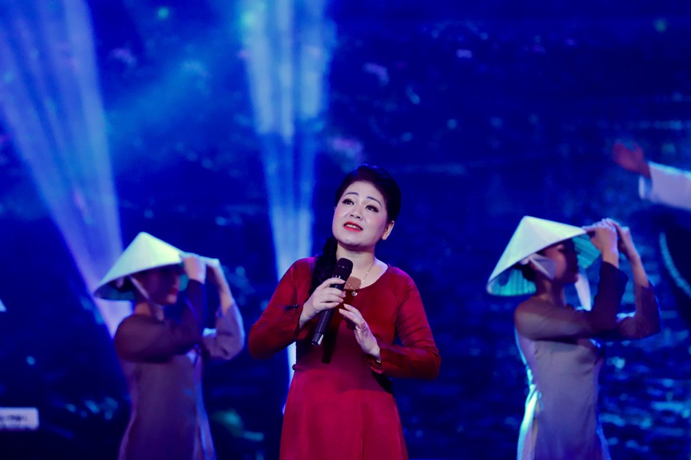 Chương trình nghệ thuật “Sáng mãi tên Người”: Dâng Người những giai điệu tháng Năm - ảnh 2