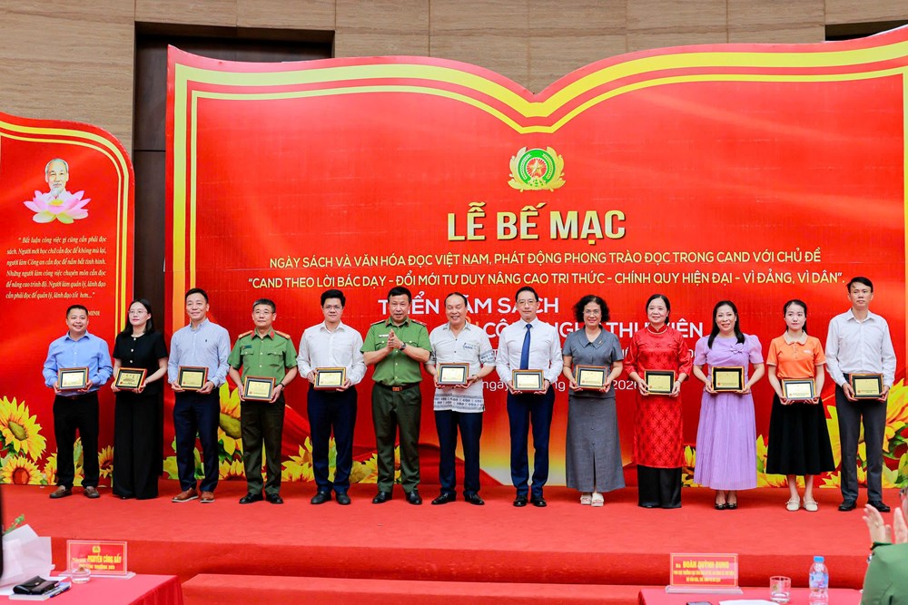 Công an nhân dân lan tỏa văn hóa đọc theo lời Bác dạy - ảnh 3
